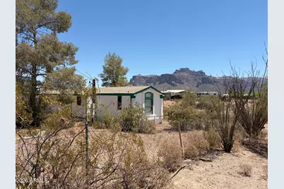 325 N Hilton Road, Apache Junction, AZ 85119 - Photo 1