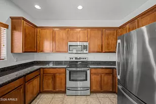 2929 N 37th St, Phoenix, AZ 85018 - Photo 1