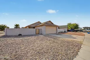 11902 N 73rd Ave, Peoria, AZ 85345 - Photo 1
