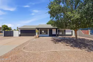 182 S Oak St, Chandler, AZ 85226 - Photo 1