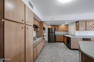 1740 E Camino del Santo, Phoenix, AZ 85022 - Photo 7