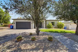 2245 E Cheery Lynn Rd, Phoenix, AZ 85016 - Photo 1