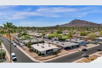 3202 N 67th Place, Scottsdale, AZ 85251 - Photo 1