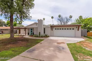 4210 N 34th Pl, Phoenix, AZ 85018 - Photo 1