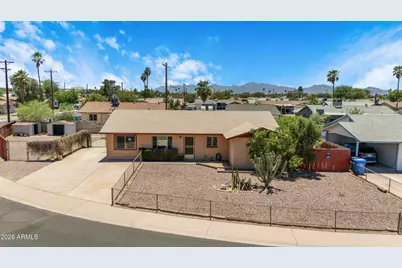 7917 W Flower Street, Phoenix, AZ 85033 - Photo 1