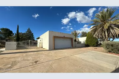 1041 Carmelita Drive, Sierra Vista, AZ 85635 - Photo 1