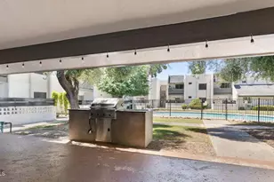 302 E Monte Vista Rd, Phoenix, AZ 85004 - Photo 23