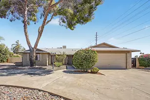 3039 W Morrow Dr, Phoenix, AZ 85027 - Photo 1