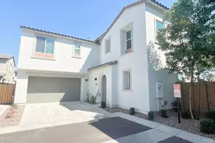 1365 W Bluejay Dr, Chandler, AZ 85286 - Photo 1