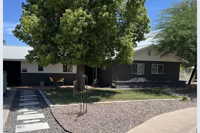 3020 E Mitchell Drive, Phoenix, AZ 85016 - Photo 1