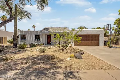 2818 E Paradise Drive, Phoenix, AZ 85028 - Photo 1