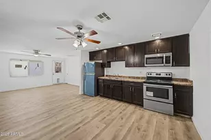 1929 N 69th Dr, Phoenix, AZ 85035 - Photo 1