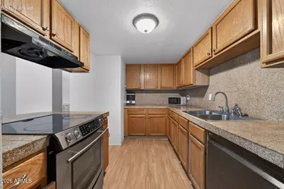 8243 N 34th Drive, Phoenix, AZ 85051 - Photo 7