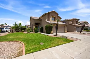 3906 E Kimberly Way, Phoenix, AZ 85050 - Photo 1