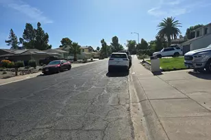 2431 W Crocus Dr, Phoenix, AZ 85023 - Photo 5