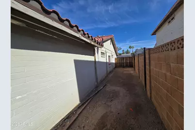 2431 W Crocus Drive, Phoenix, AZ 85023 - Photo 81