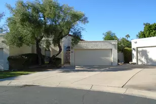 1910 E Winter Dr, Phoenix, AZ 85020 - Photo 1