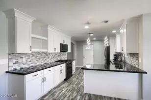 3038 W Charter Oak Rd, Phoenix, AZ 85029 - Photo 1