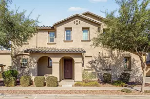 887 S Swallow Ln, Gilbert, AZ 85296 - Photo 1