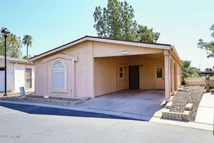 6249 S Pinehurst Dr, Chandler, AZ 85249 - Photo 1