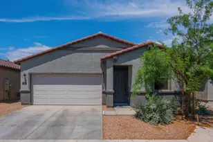 7136 S 33rd Ave, Phoenix, AZ 85041 - Photo 1