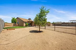 10601 N 72nd Ave, Peoria, AZ 85345 - Photo 5