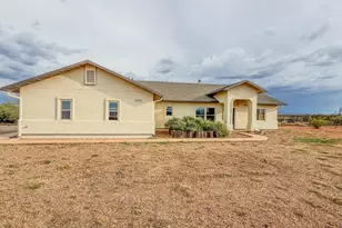 1002 E Lena Way, Huachuca City, AZ 85616 - Photo 5