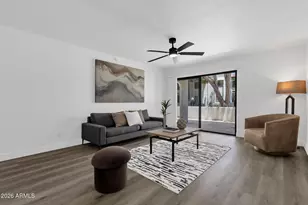 10444 N 69th St, Paradise Valley, AZ 85253 - Photo 1