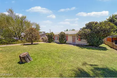 3515 E Amelia Avenue, Phoenix, AZ 85018 - Photo 3