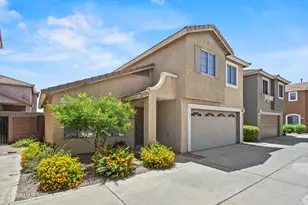 21827 N 40th Way, Phoenix, AZ 85050 - Photo 1