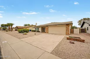 11409 S Shoshoni Dr, Phoenix, AZ 85044 - Photo 1