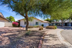8608 E Whitton Ave, Scottsdale, AZ 85251 - Photo 1