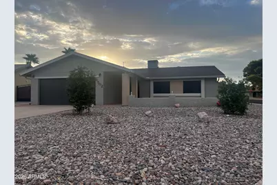 6502 W Mercer Lane, Glendale, AZ 85304 - Photo 1