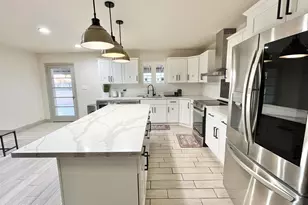 5527 W Morten Ave, Glendale, AZ 85301 - Photo 1