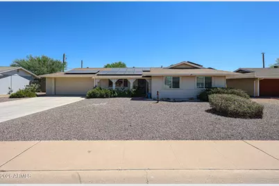 11621 N Desert Hills Drive W, Sun City, AZ 85351 - Photo 1