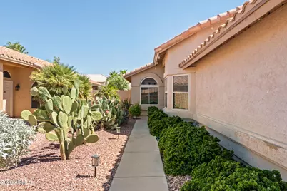 4349 E Chuckwalla Canyon, Phoenix, AZ 85044 - Photo 1