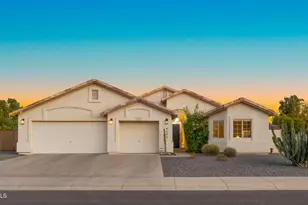 4049 E Vista Dr, Phoenix, AZ 85032 - Photo 1