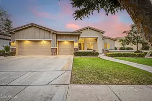 2975 E Comstock Dr, Gilbert, AZ 85296 - Photo 1