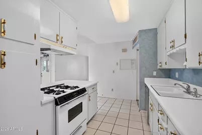 3311 W Paradise Drive, Phoenix, AZ 85029 - Photo 3