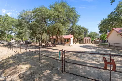 17574 W Foothill Road, Yarnell, AZ 85362 - Photo 1