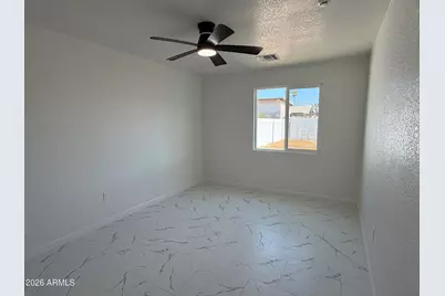 7426 W Holly Street, Phoenix, AZ 85035 - Photo 9