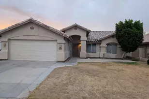 8918 W Paradise Ln, Peoria, AZ 85382 - Photo 1