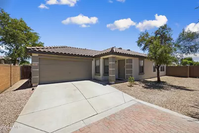 2851 E Cherry Hills Drive, Chandler, AZ 85249 - Photo 1