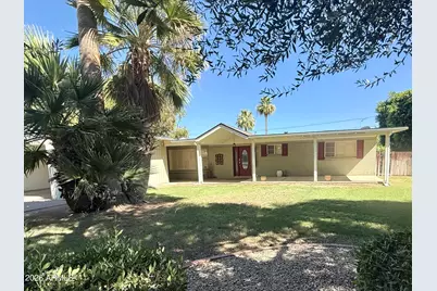 841 E Hayward Avenue, Phoenix, AZ 85020 - Photo 1