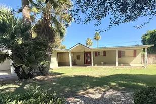 841 E Hayward Ave, Phoenix, AZ 85020 - Photo 1