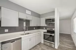 1118 S McClintock Dr, Tempe, AZ 85281 - Photo 1