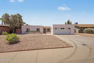 3039 E Windrose Dr, Phoenix, AZ 85032 - Photo 1