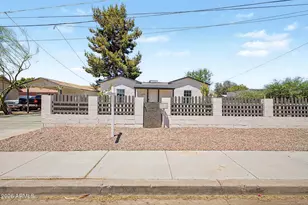 1010 E Chipman Rd, Phoenix, AZ 85040 - Photo 1