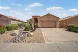9046 W Escuda Dr, Peoria, AZ 85382 - Photo 1