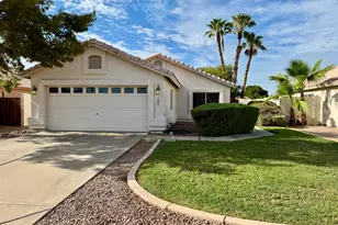 102 W Gail Dr, Gilbert, AZ 85233 - Photo 1